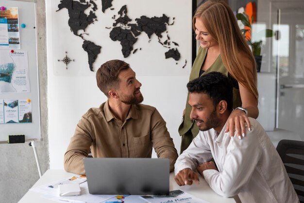 Top Benefits of Hiring a Los Angeles SEO Agency in 2025 5 Top Benefits of Hiring a Los Angeles SEO Agency in 2025